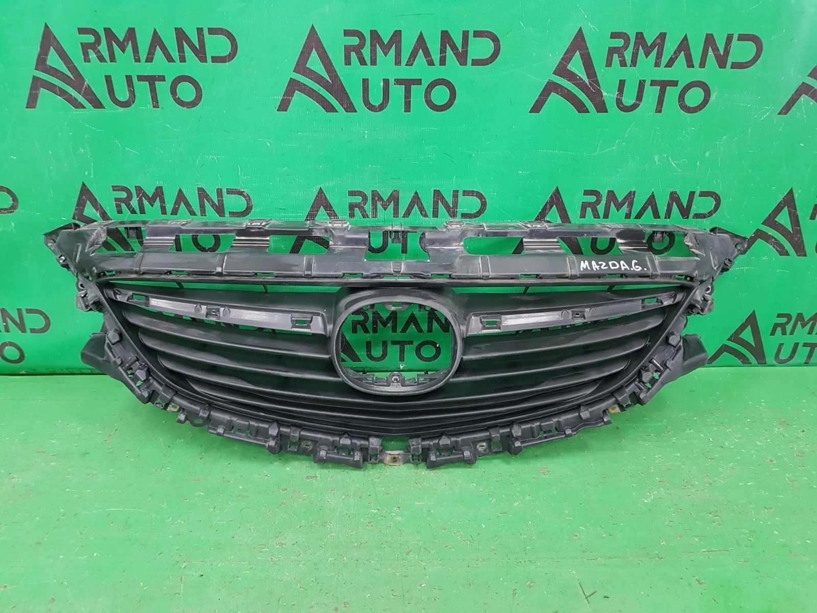 Решетка радиатора MAZDA 6 2012-2018 GJ