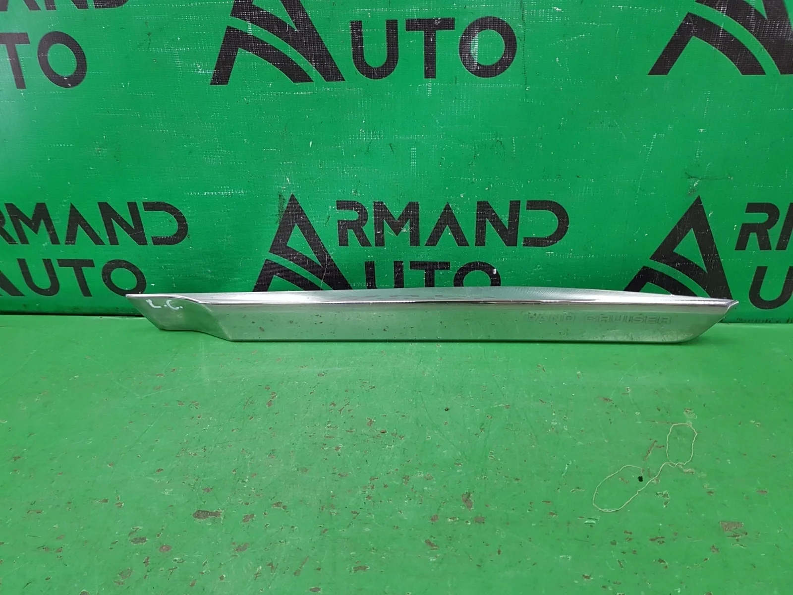 Молдинг двери TOYOTA LAND CRUISER 2015-2021 200