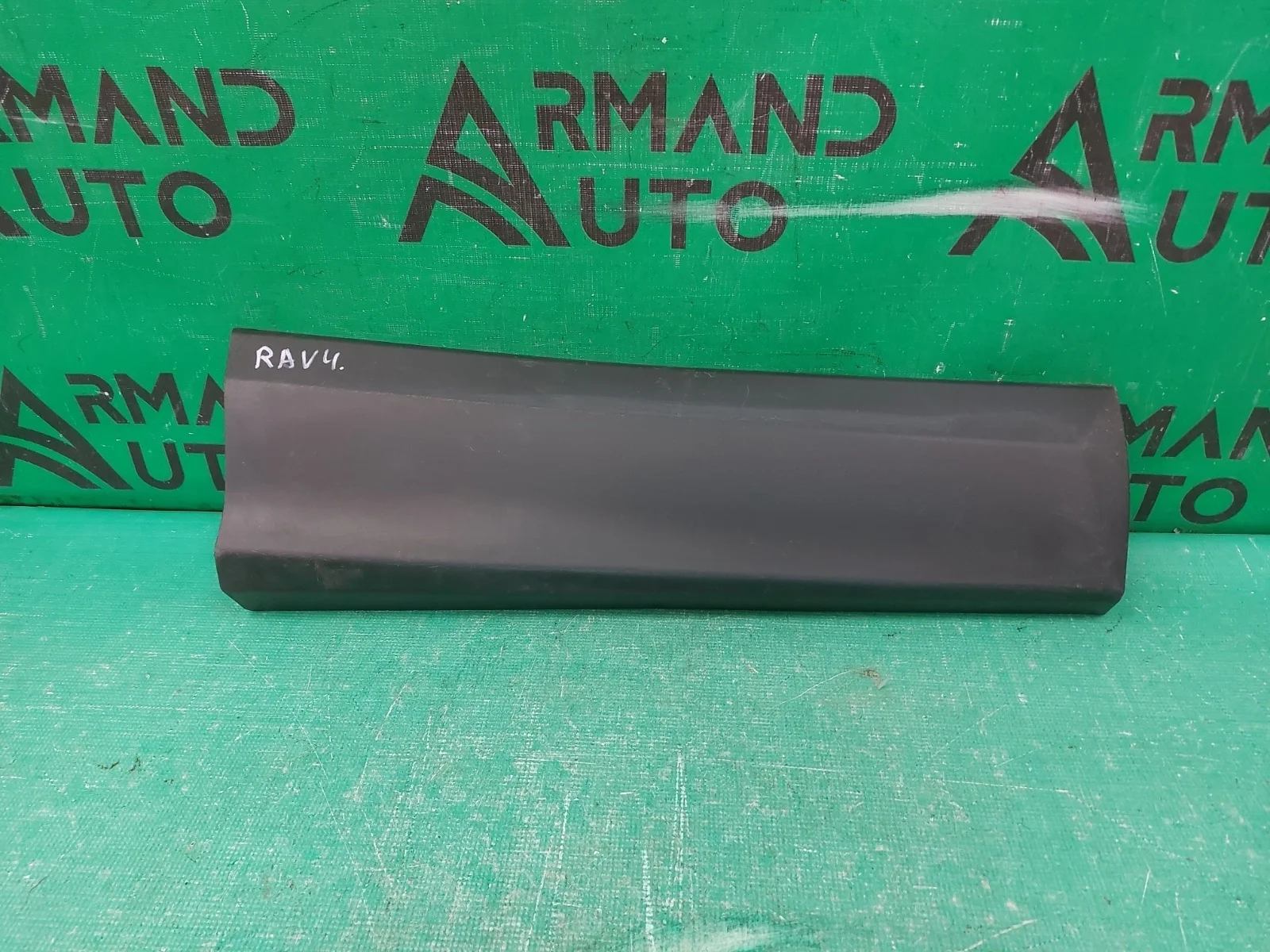 Молдинг двери TOYOTA RAV4 2015-2019 CA40