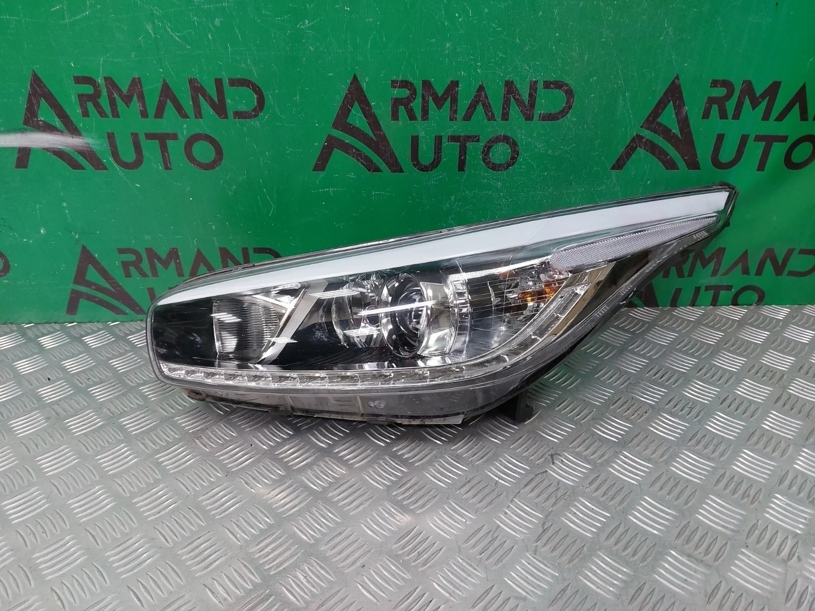 Фара KIA CEED 2012-2018 JD