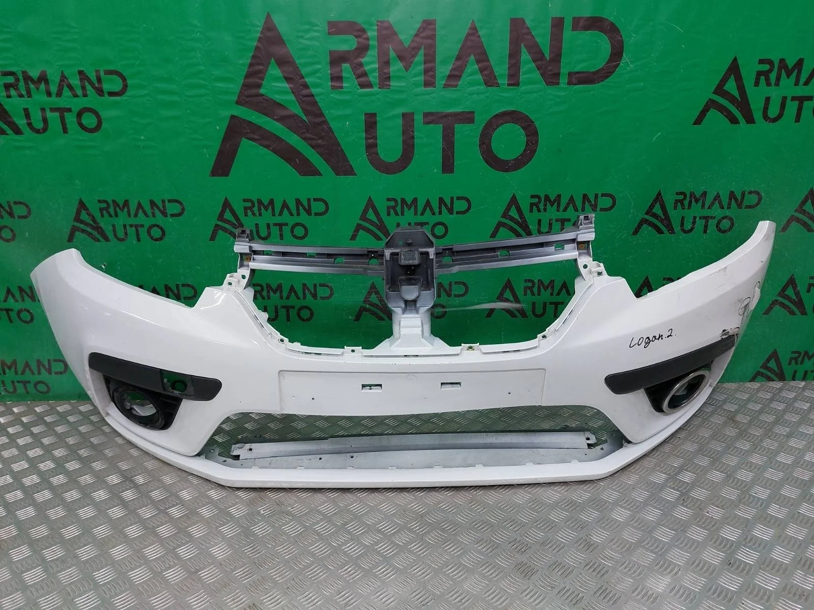 Бампер Renault Logan 2018-2022