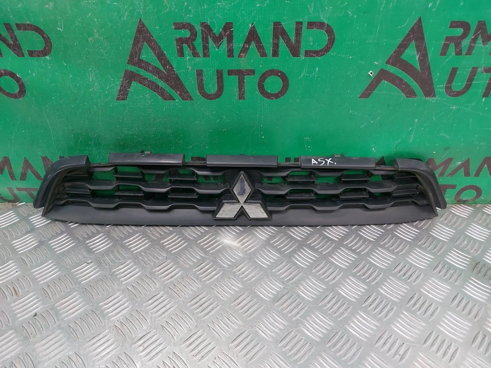 Решетка радиатора Mitsubishi ASX 2012-2016 GA0