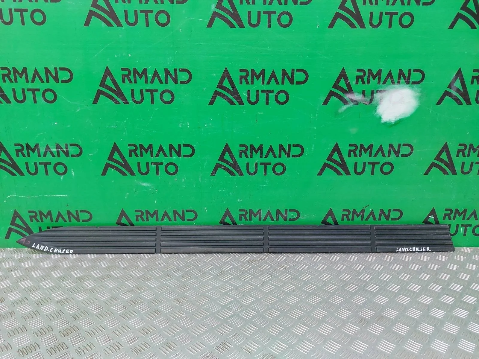 Накладка подножки Toyota Land Cruiser 2012-2021 200