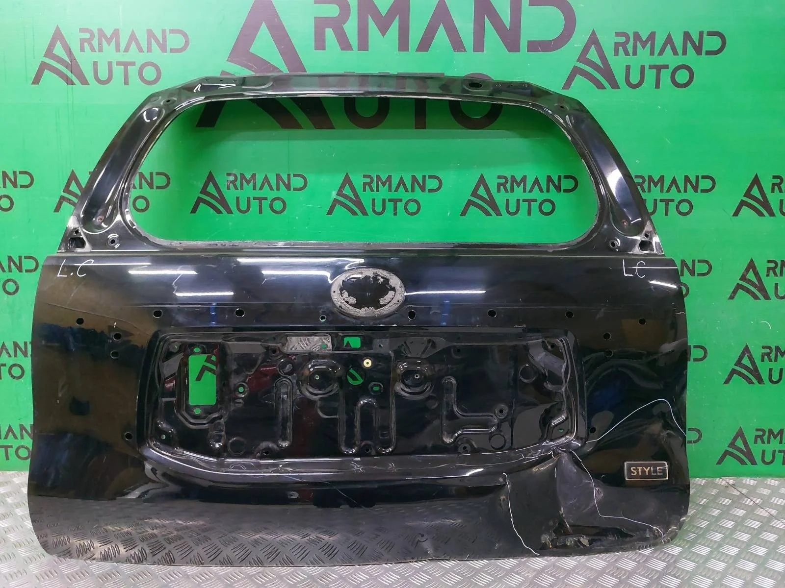 Дверь багажника Toyota Land Cruiser Prado 2013-2017 150