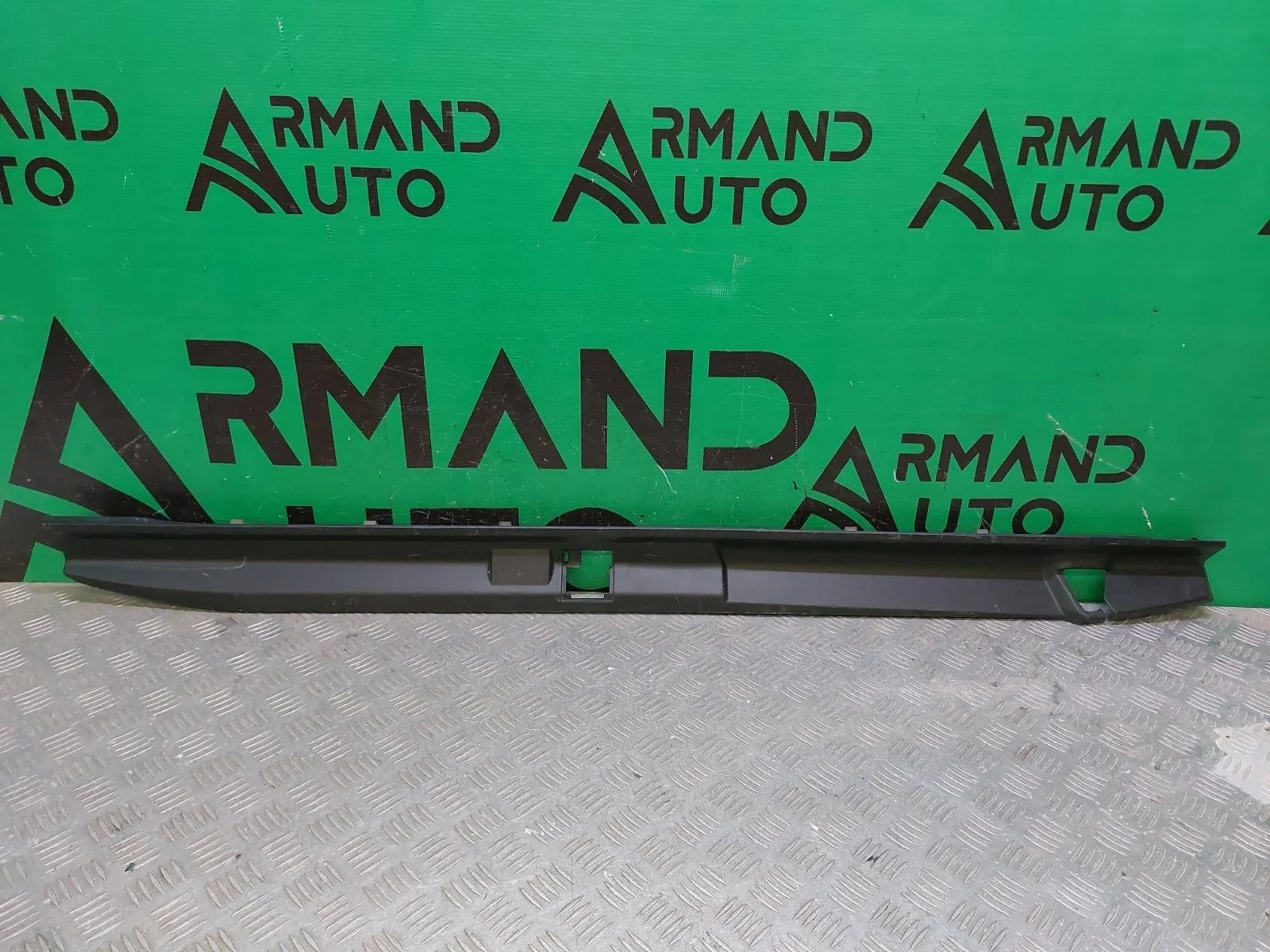 Накладка бампера Toyota Land Cruiser Prado 2009-нв 150