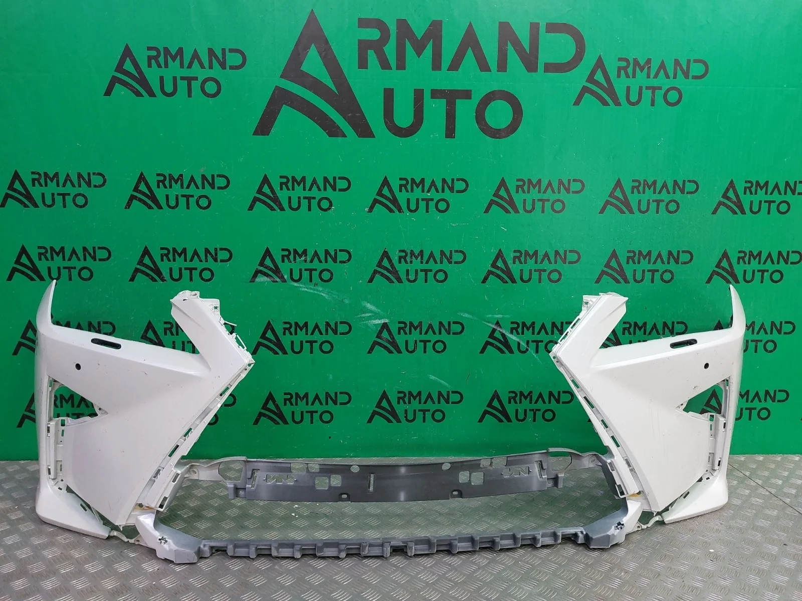 Бампер Lexus RX 2015-2019 4