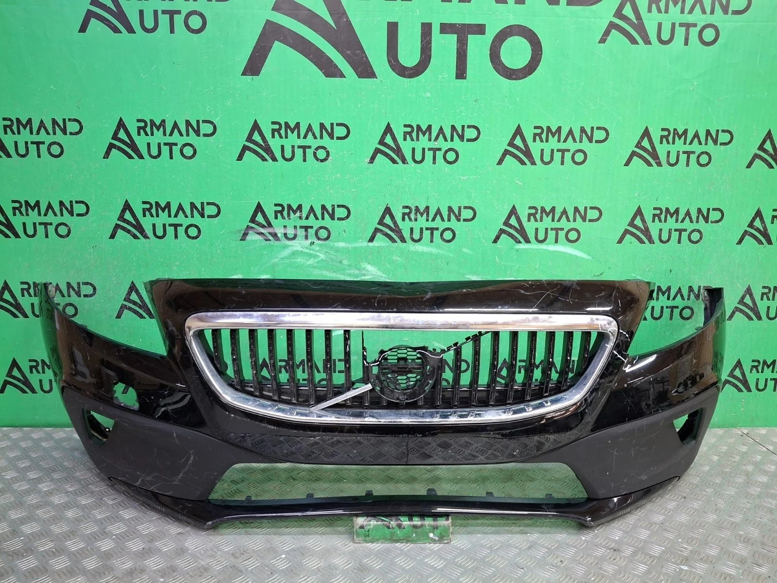 Бампер Volvo V40 Cross Country 2016-2019