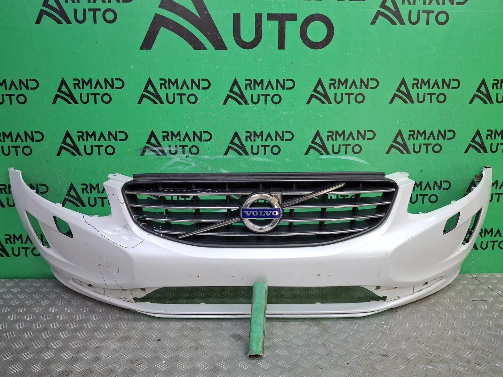 Бампер Volvo XC60 2013-2017