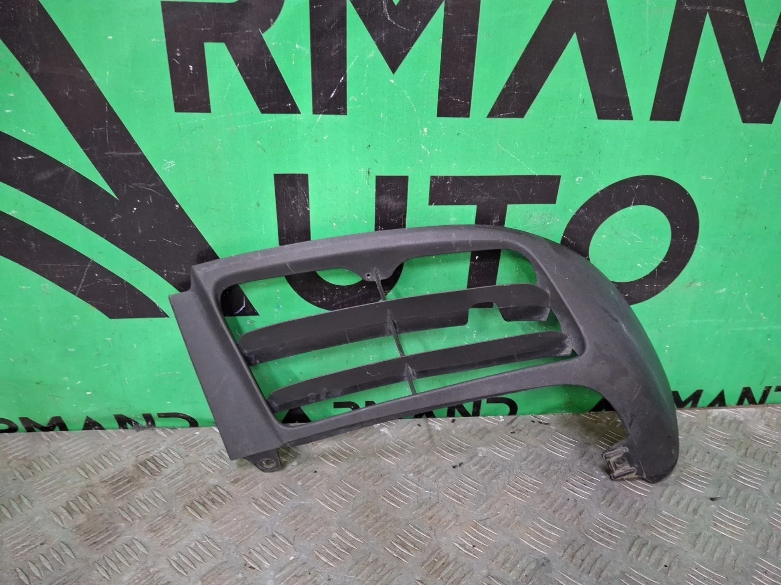 Накладка бампера Lexus RX 2012-2015 3 AL10