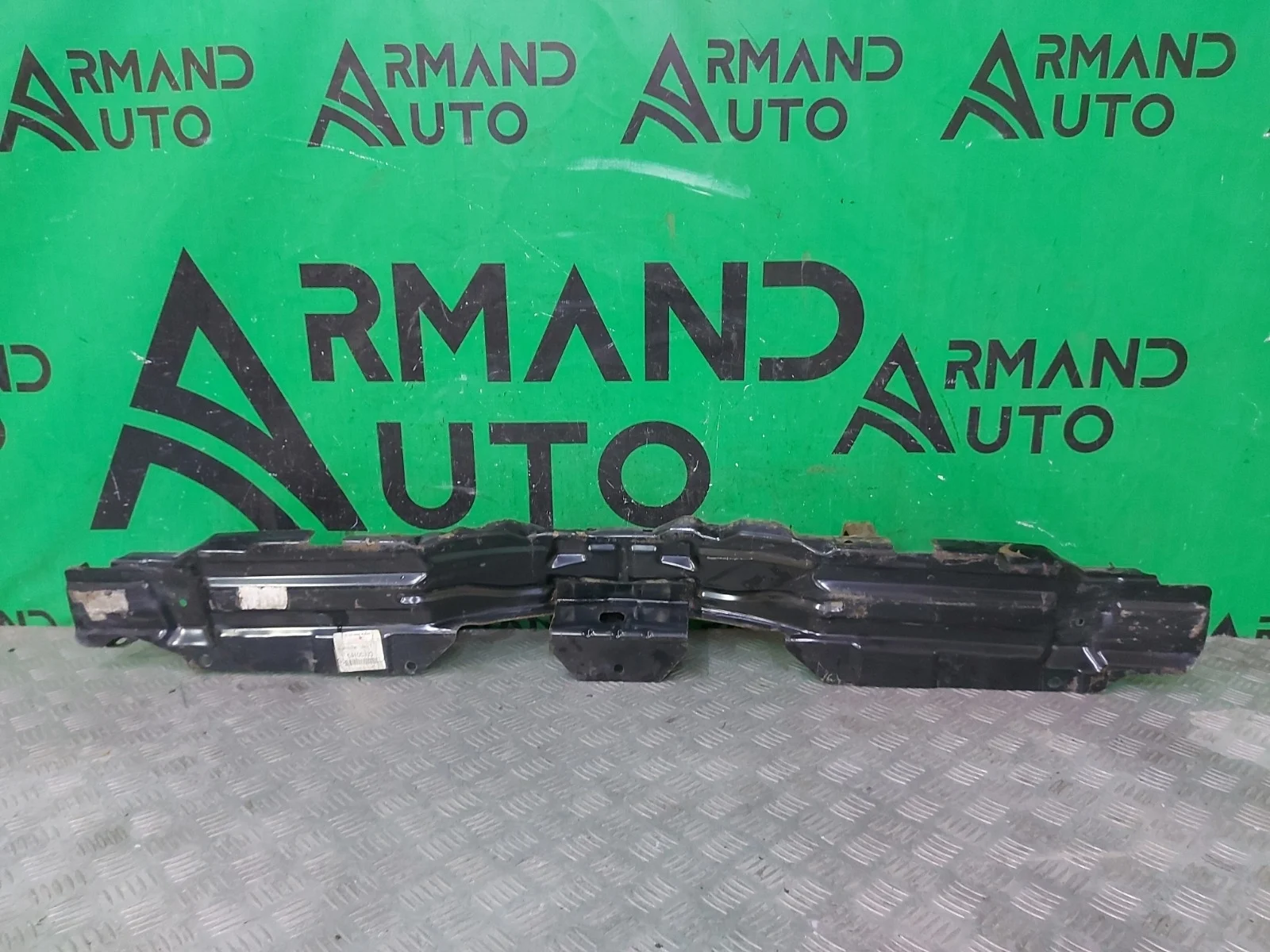 Усилитель бампера Mitsubishi Pajero 2006-2022 4