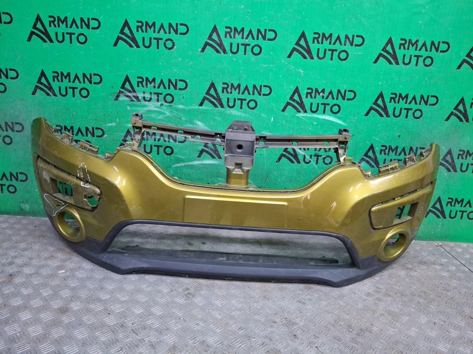 Бампер Renault Sandero 2013-2019
