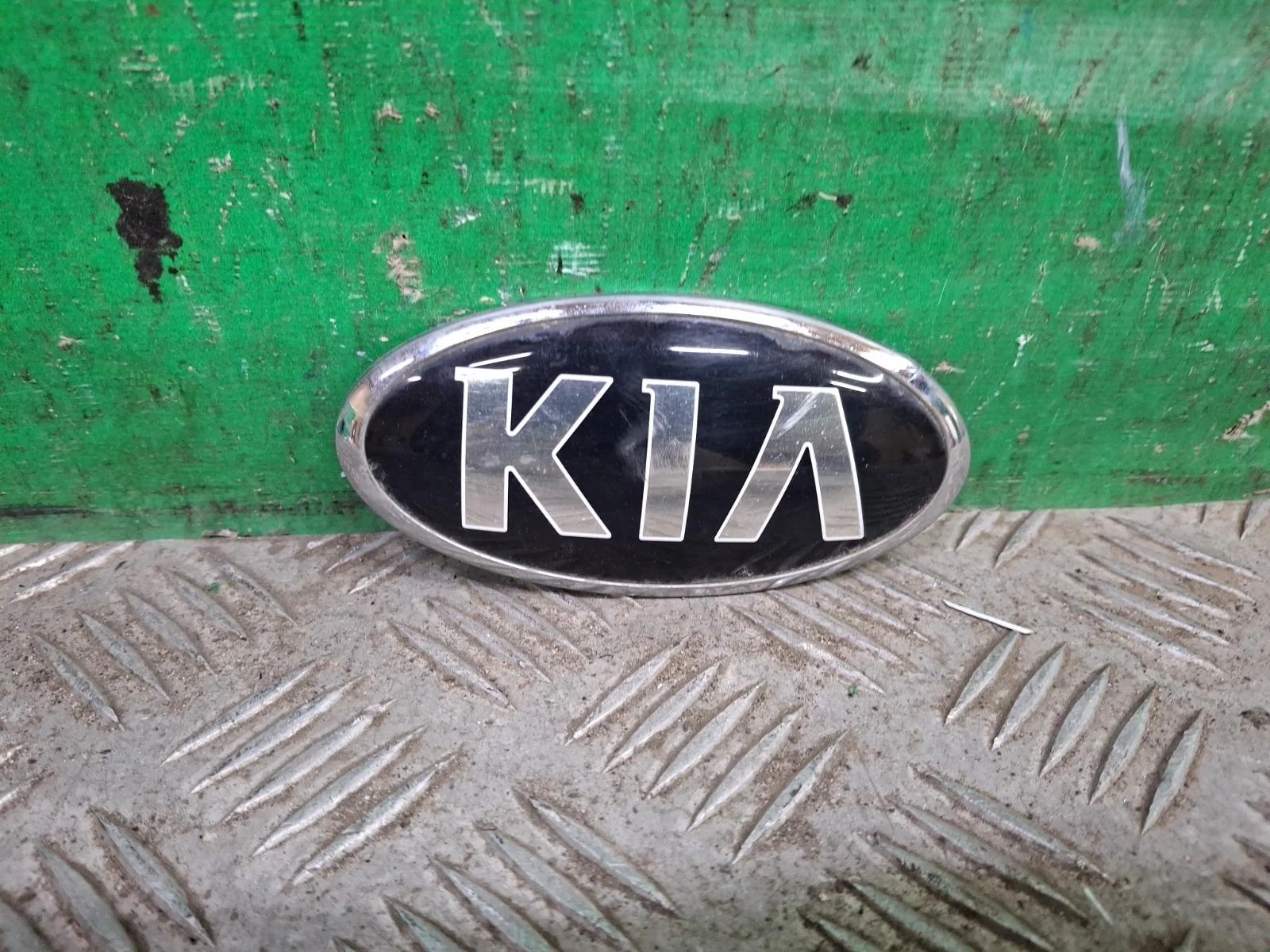 Эмблема KIA Ceed 2018-нв 3 CD
