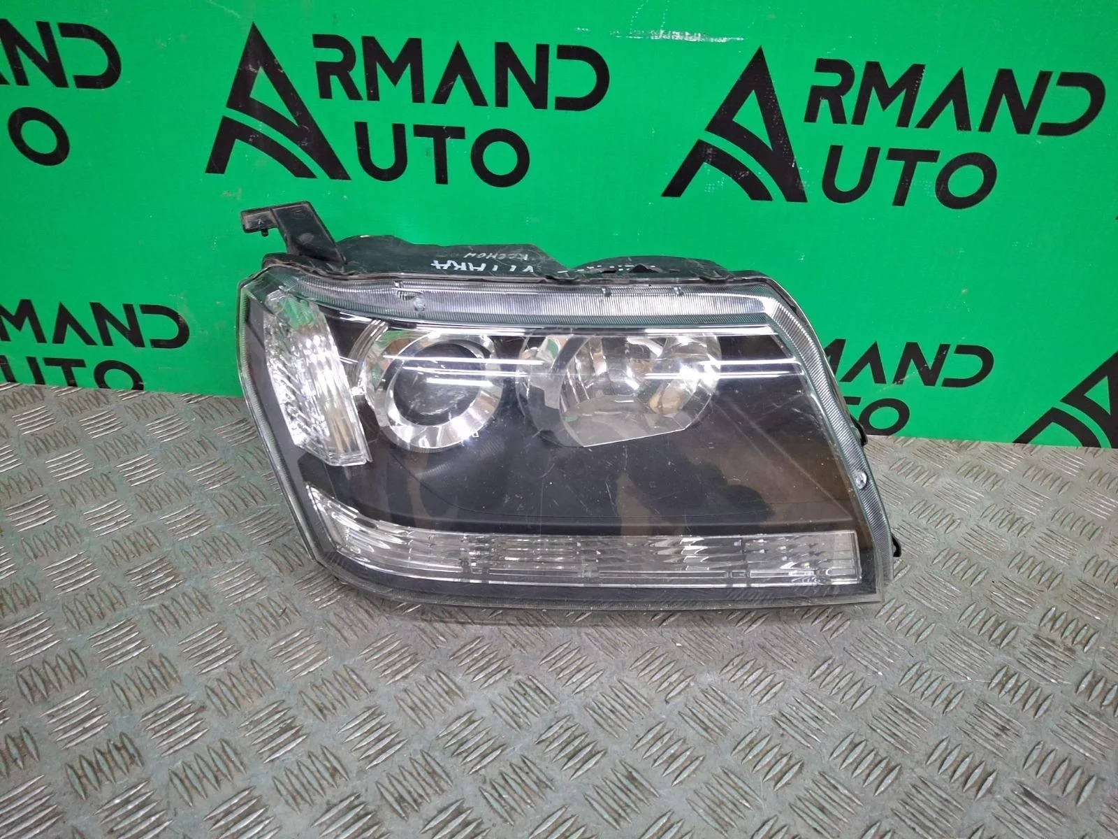 Фара Suzuki Grand Vitara 2005-2015 3