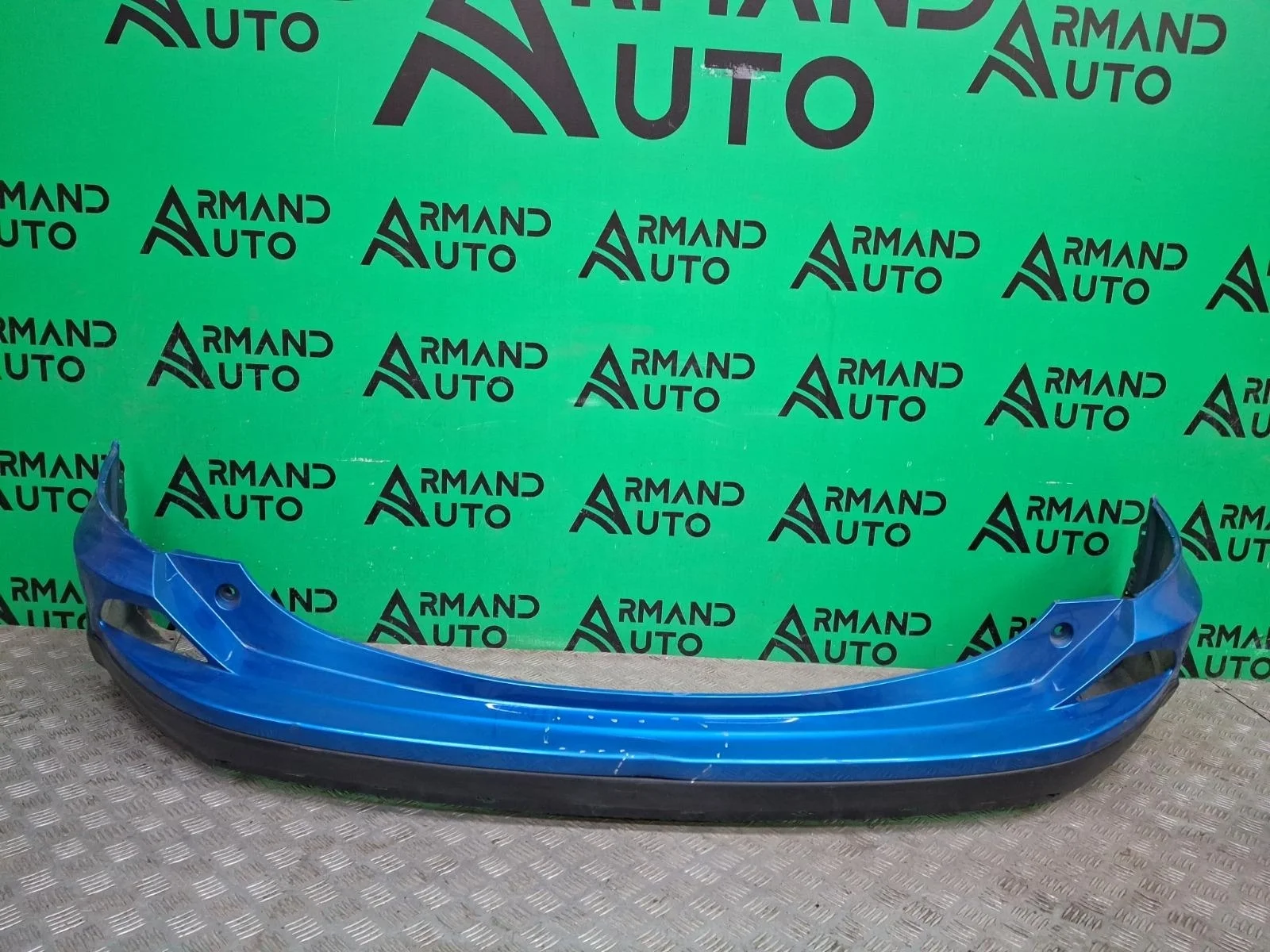 Бампер Toyota RAV4 2015-2019 CA40