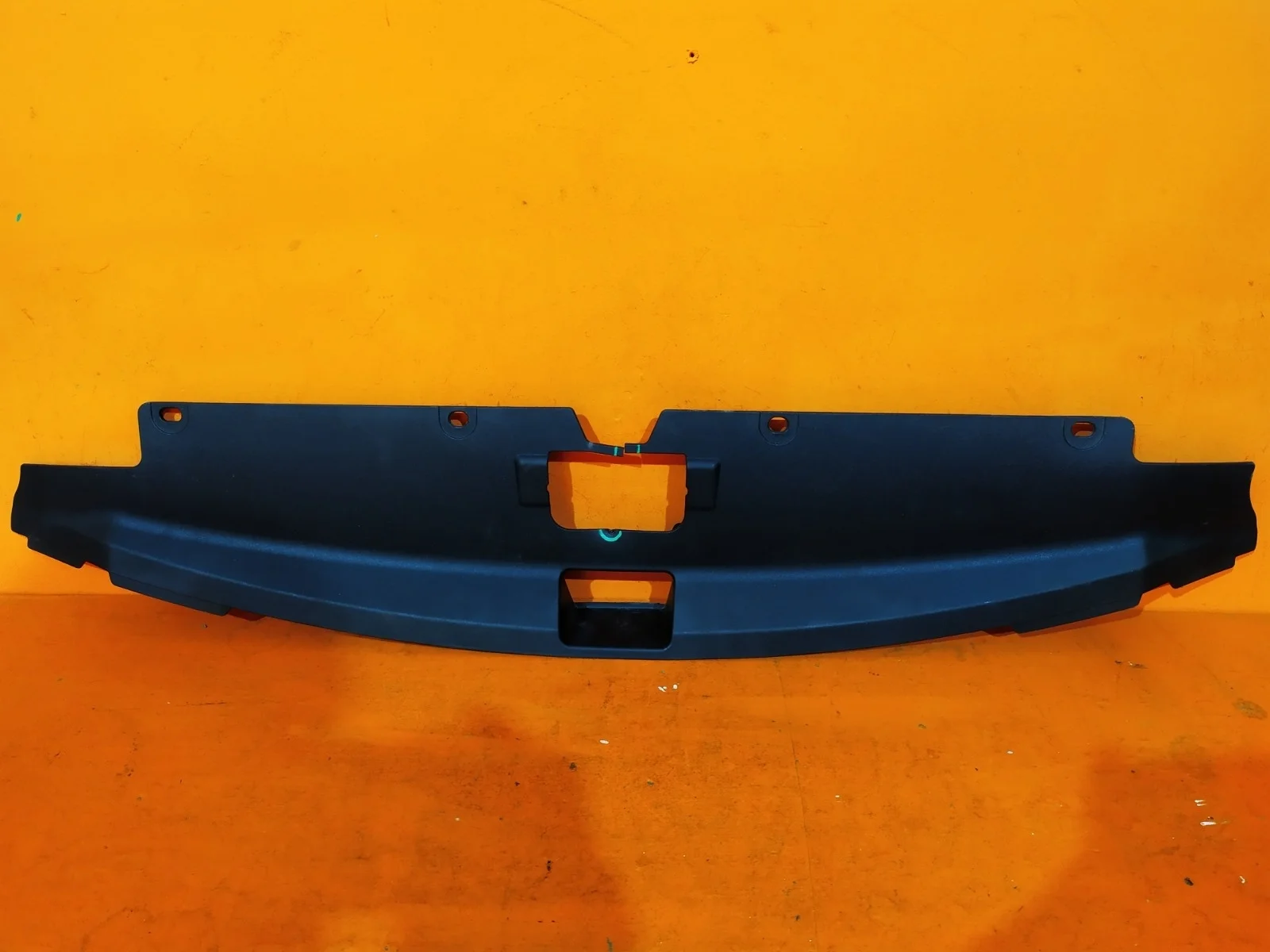 Кожух замка капота Mitsubishi Outlander 2009-2013 XL