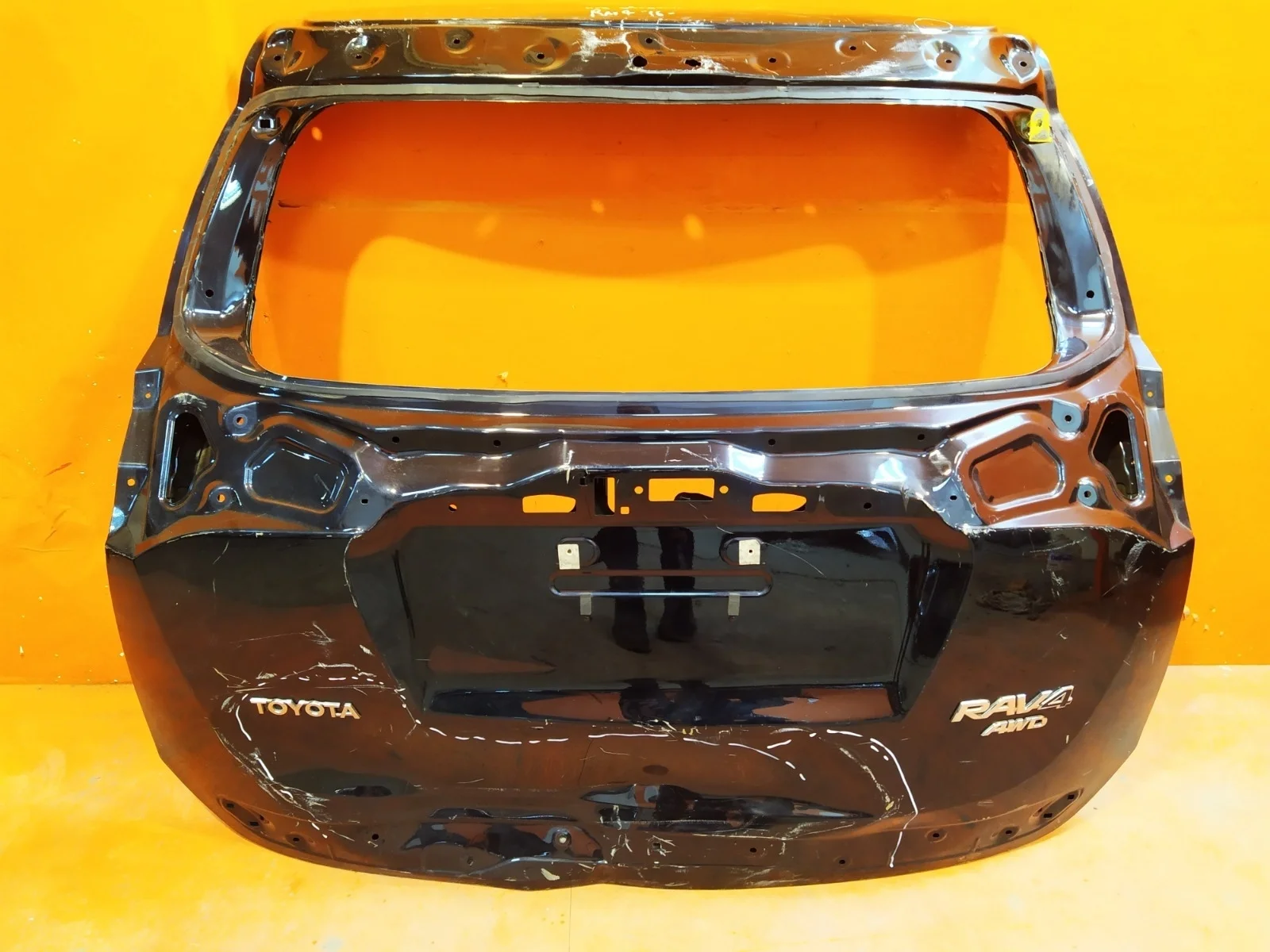 Дверь багажника Toyota Rav4 2015-2019 CA40