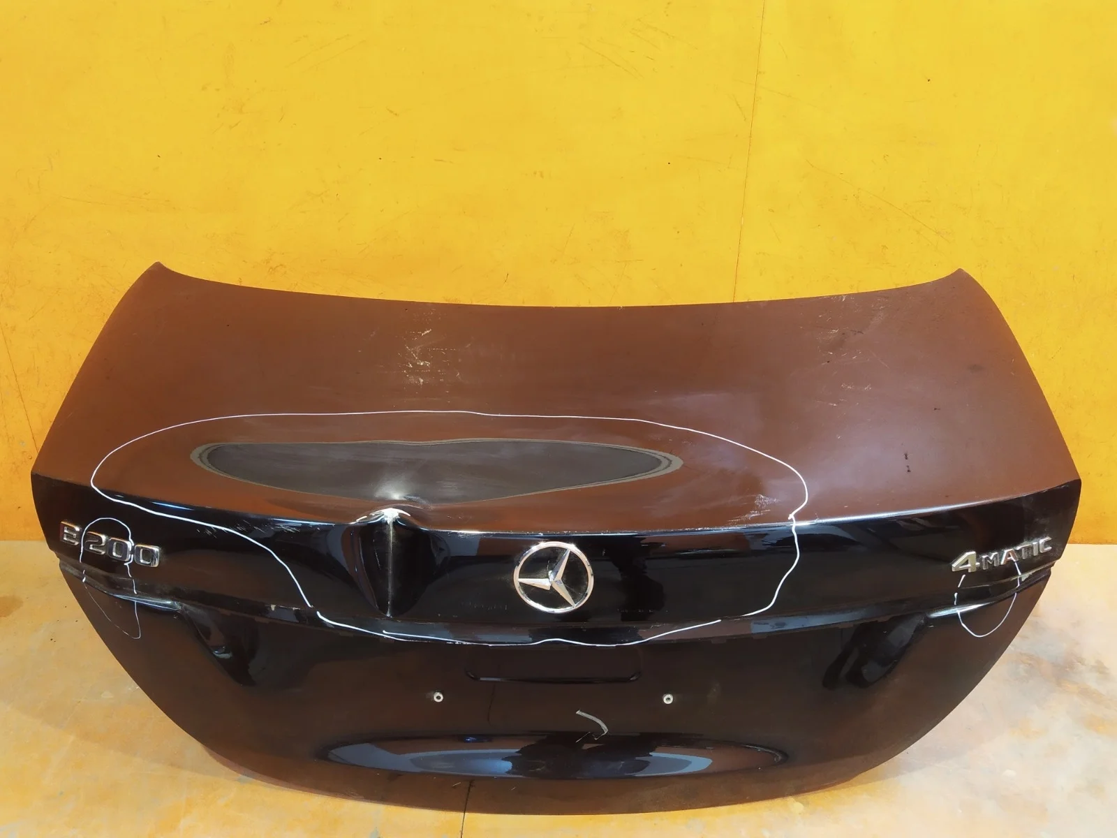 Крышка багажника Mercedes -Class 2016-2020 W213