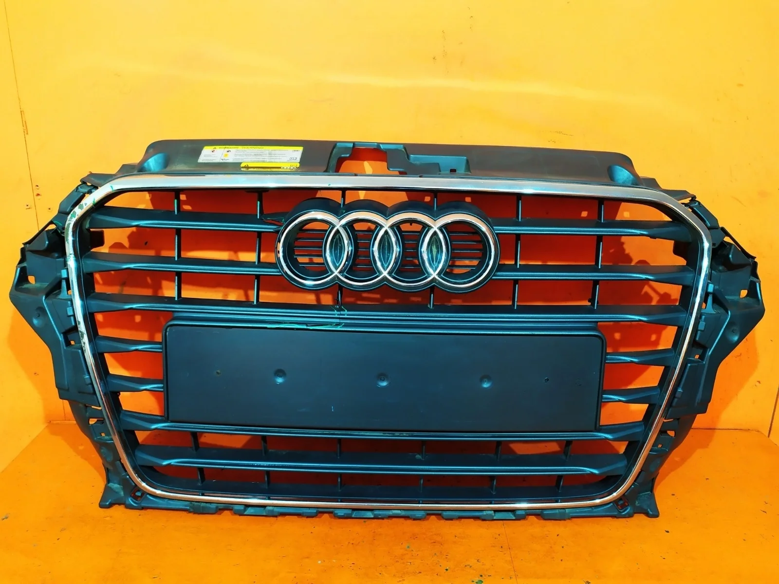 Решетка радиатора Audi A3 2012-2016 8V
