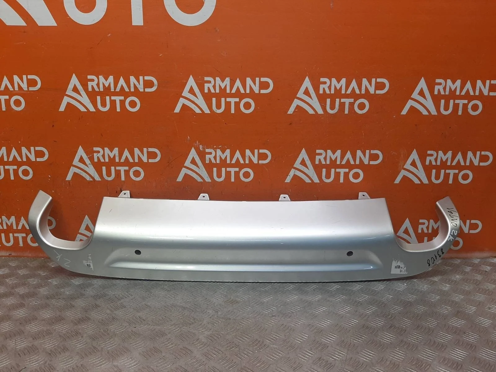 Накладка бампера Volvo xc70 2007-2013