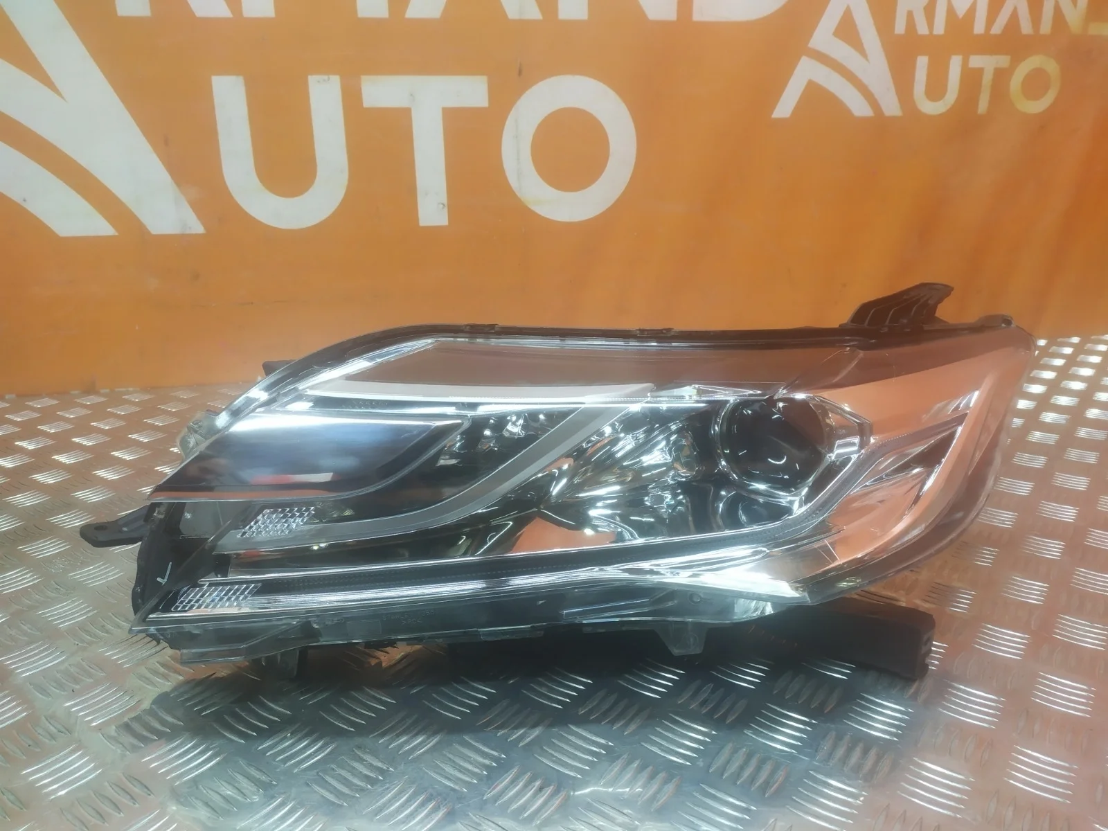 Фара Mitsubishi Pajero Sport 2015-2021 3