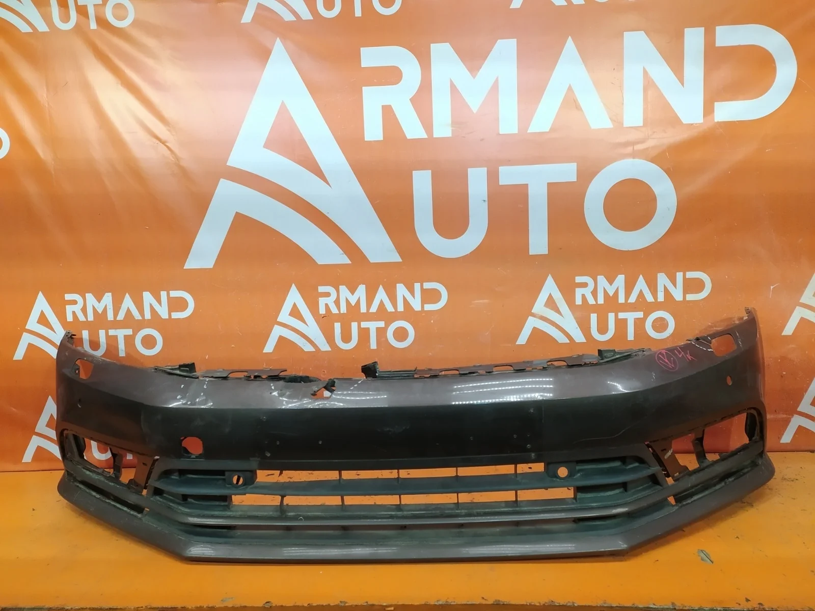 Бампер Volkswagen Jetta 2014-2018 6