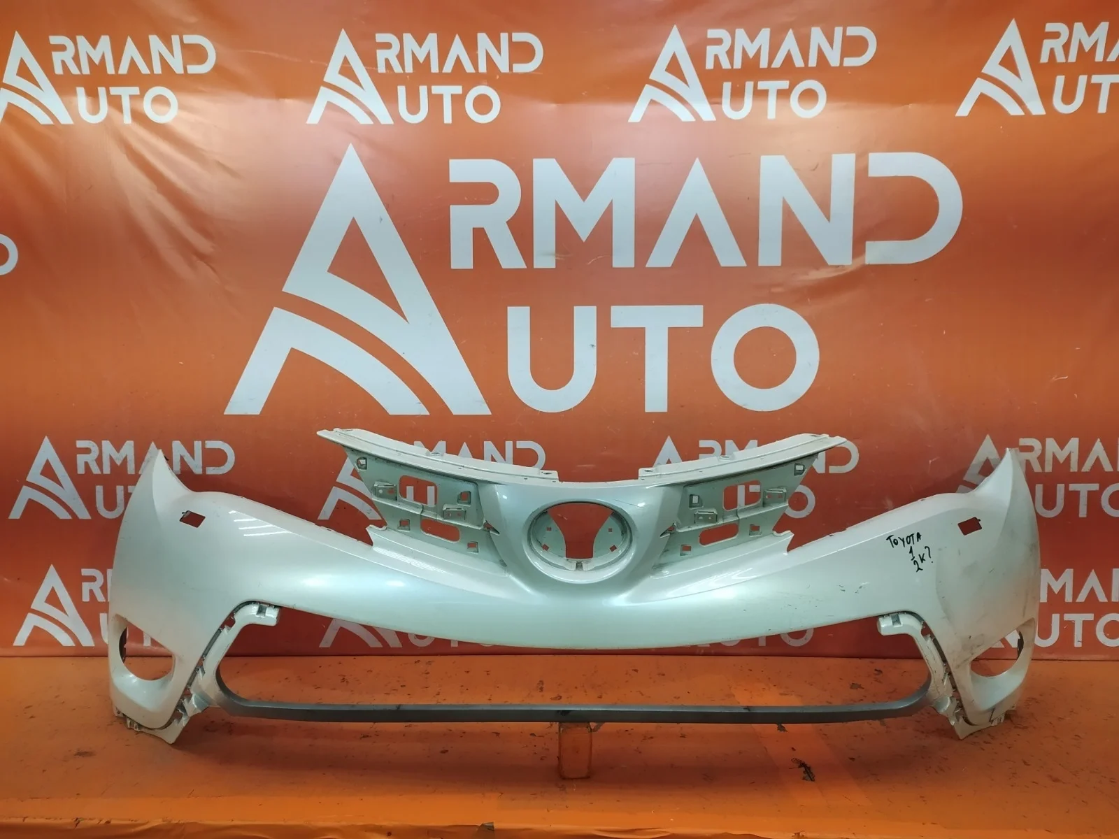 Бампер Toyota Rav4 2012-2015 CA40