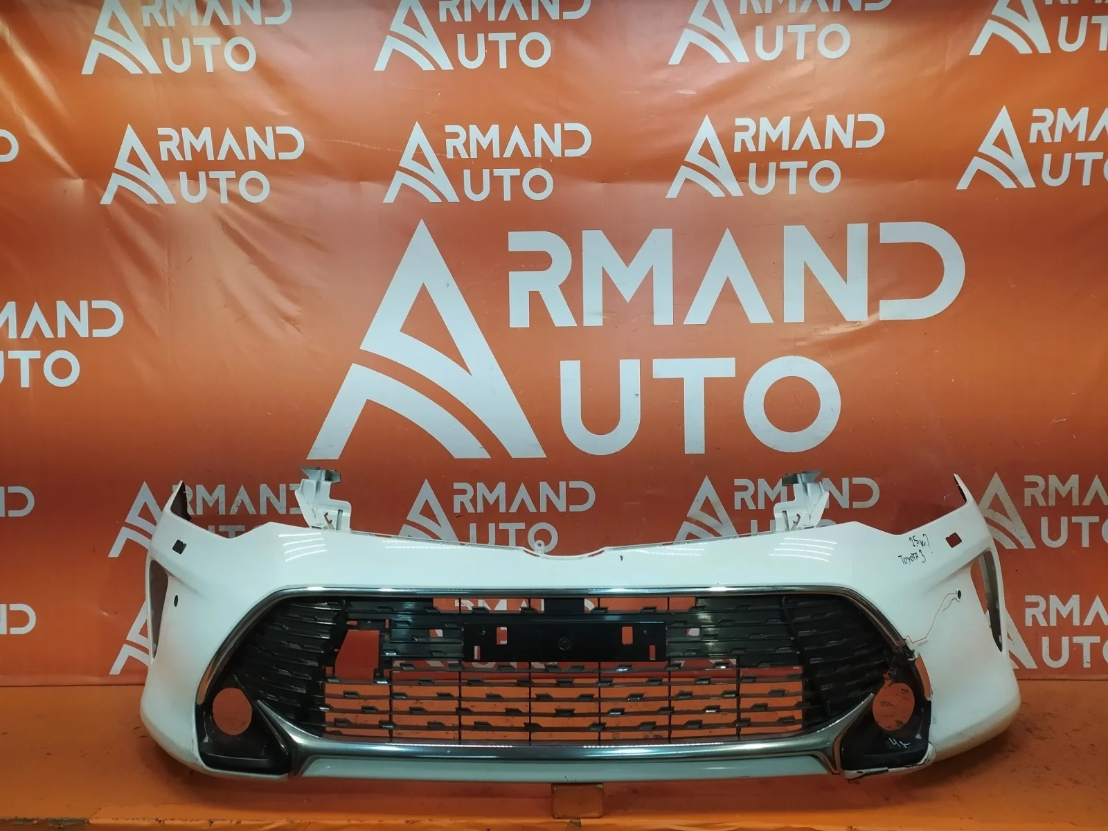 Бампер Toyota Camry 2017-2018 XV50
