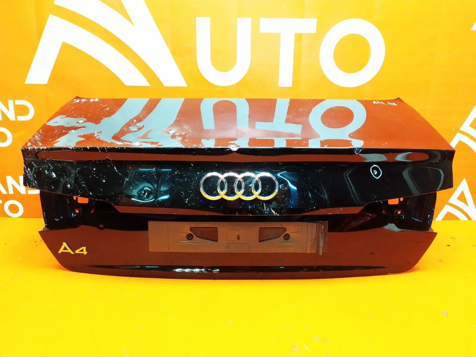 Крышка багажника Audi A4 2015-2020 B9