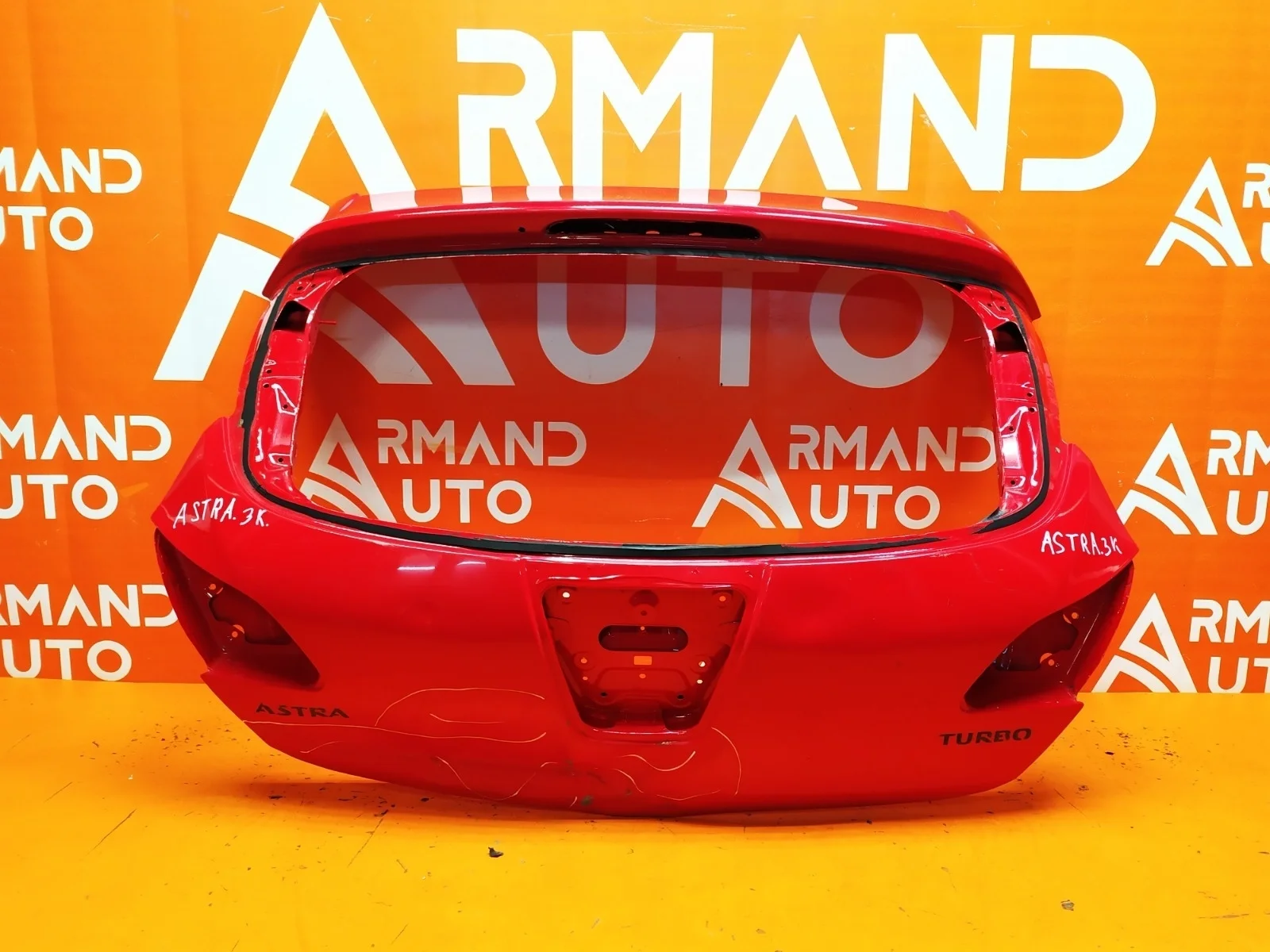 Дверь багажника Opel Astra 2009-2017 J