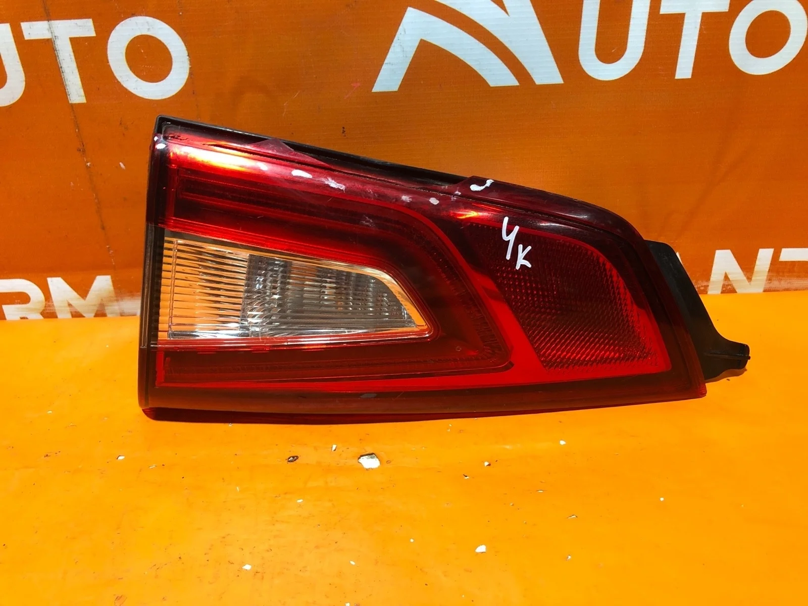 Фонарь внутренний Nissan QASHQAI 2013-2019 j11