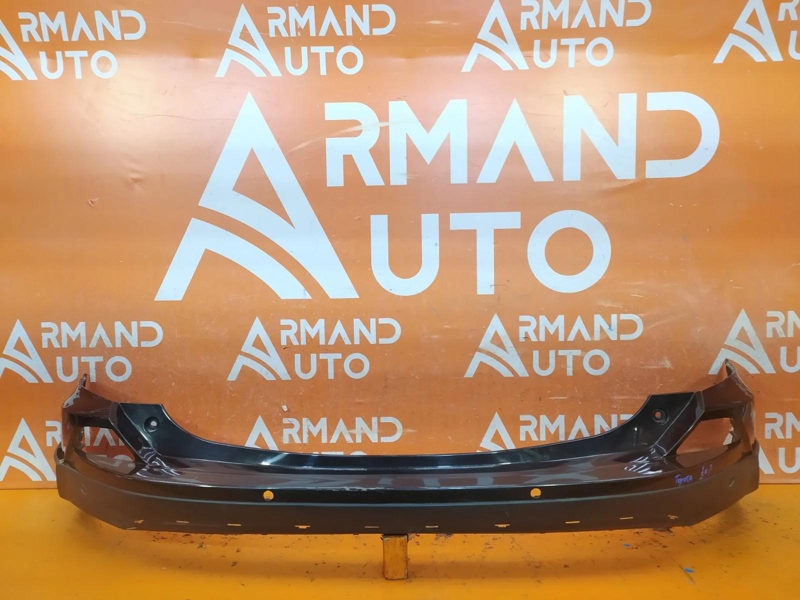 Бампер Toyota RAV4 2015-2019 CA40