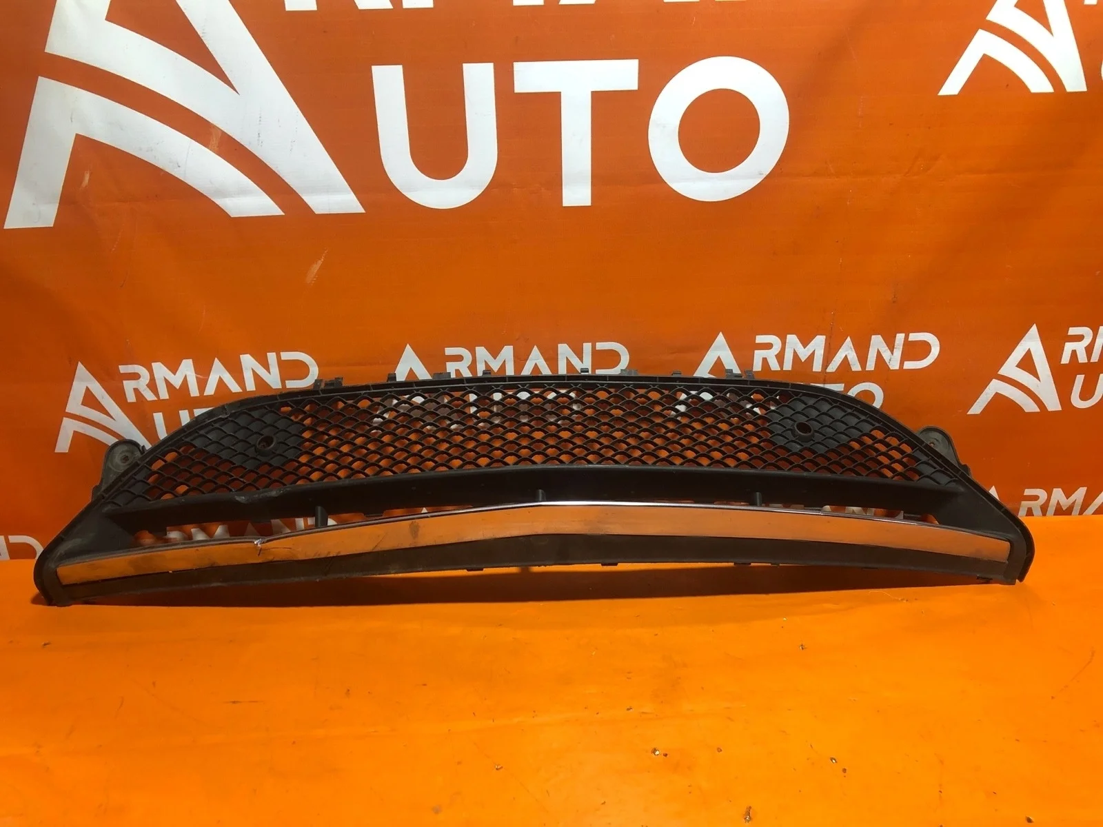 Решетка бампера нижняя Mercedes -Class 2016-2020 W213, S213, C238