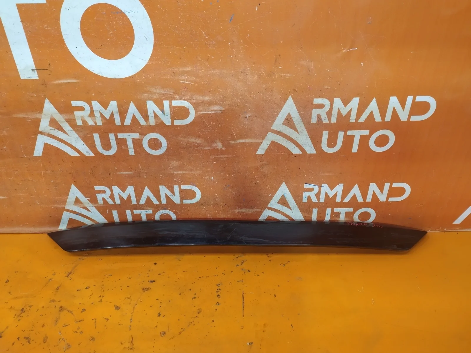 Накладка двери багажника Toyota RAV4 2015-2019 CA40