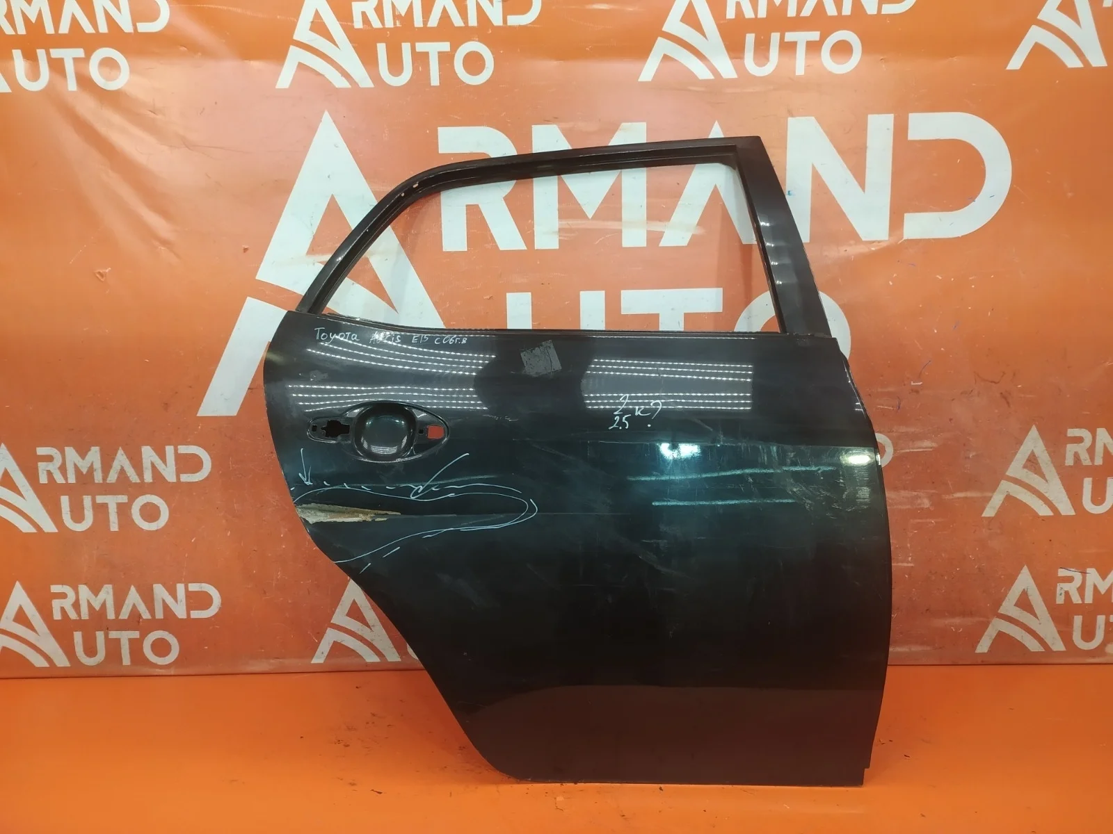 Дверь Toyota Auris 2006-2010
