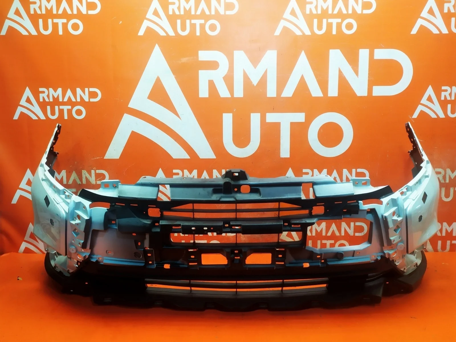 Бампер Mitsubishi Outlander 2015-2018 3