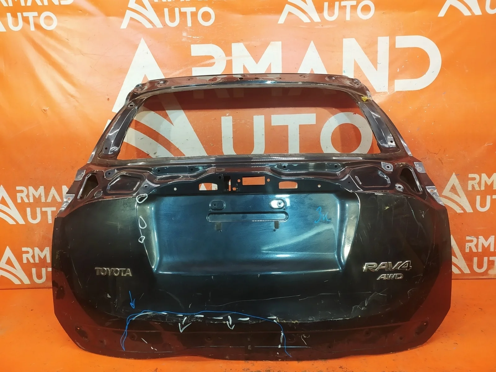 Дверь багажника Toyota RAV4 2015-2019 CA40