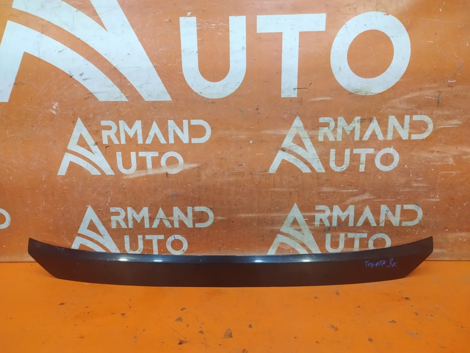 Накладка двери багажника Toyota RAV4 2015-2019 CA40