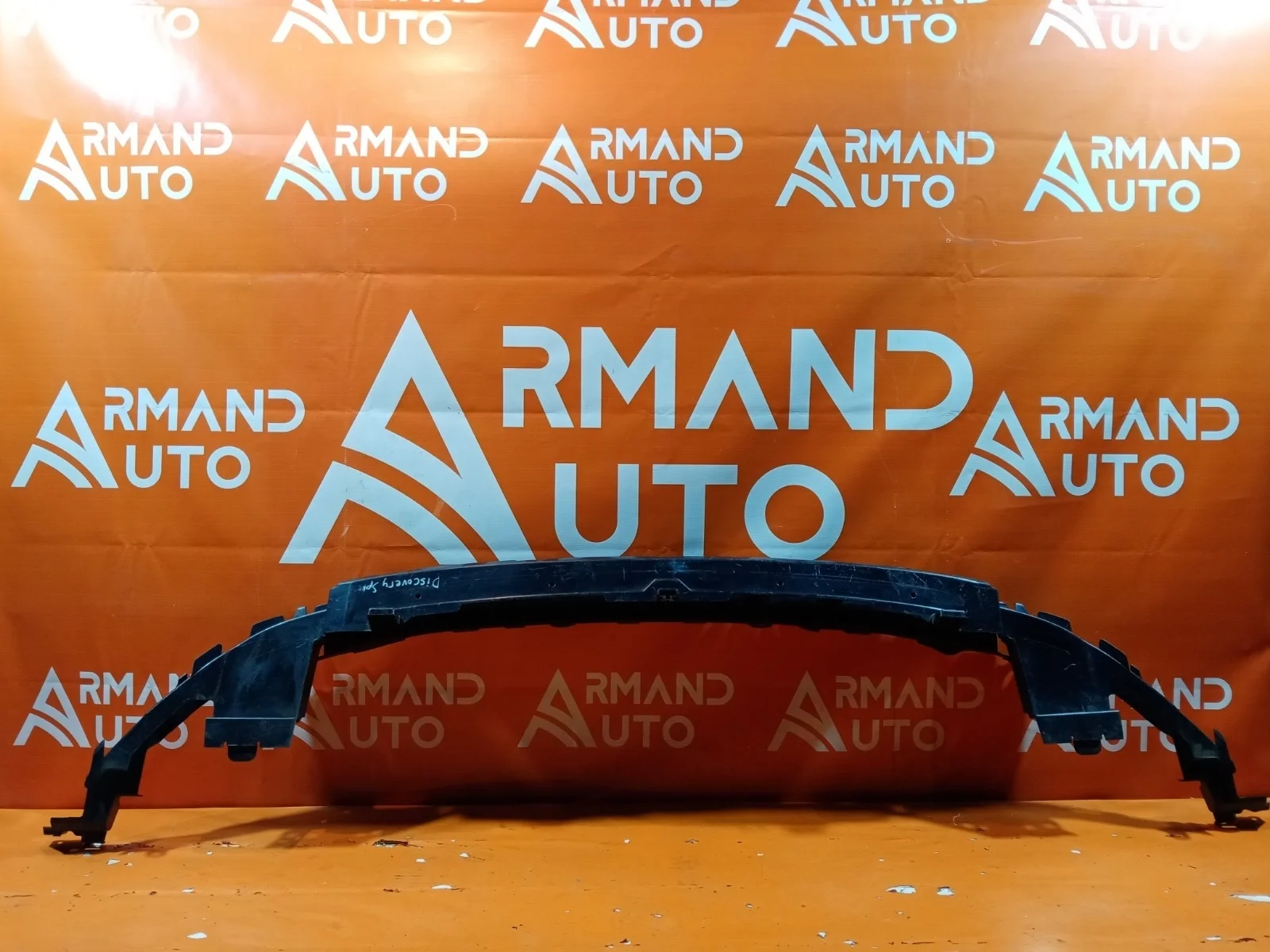 Кронштейн бампера Land Rover Discovery Sport 2014-нв L550
