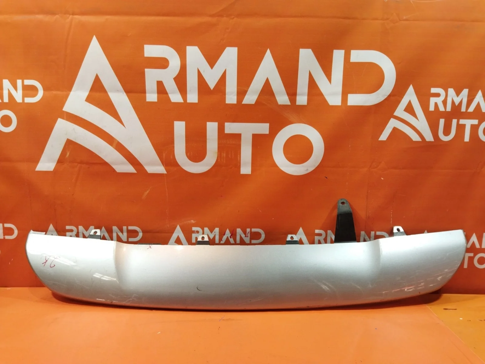 Накладка бампера Toyota RAV4 2015-2019 CA40