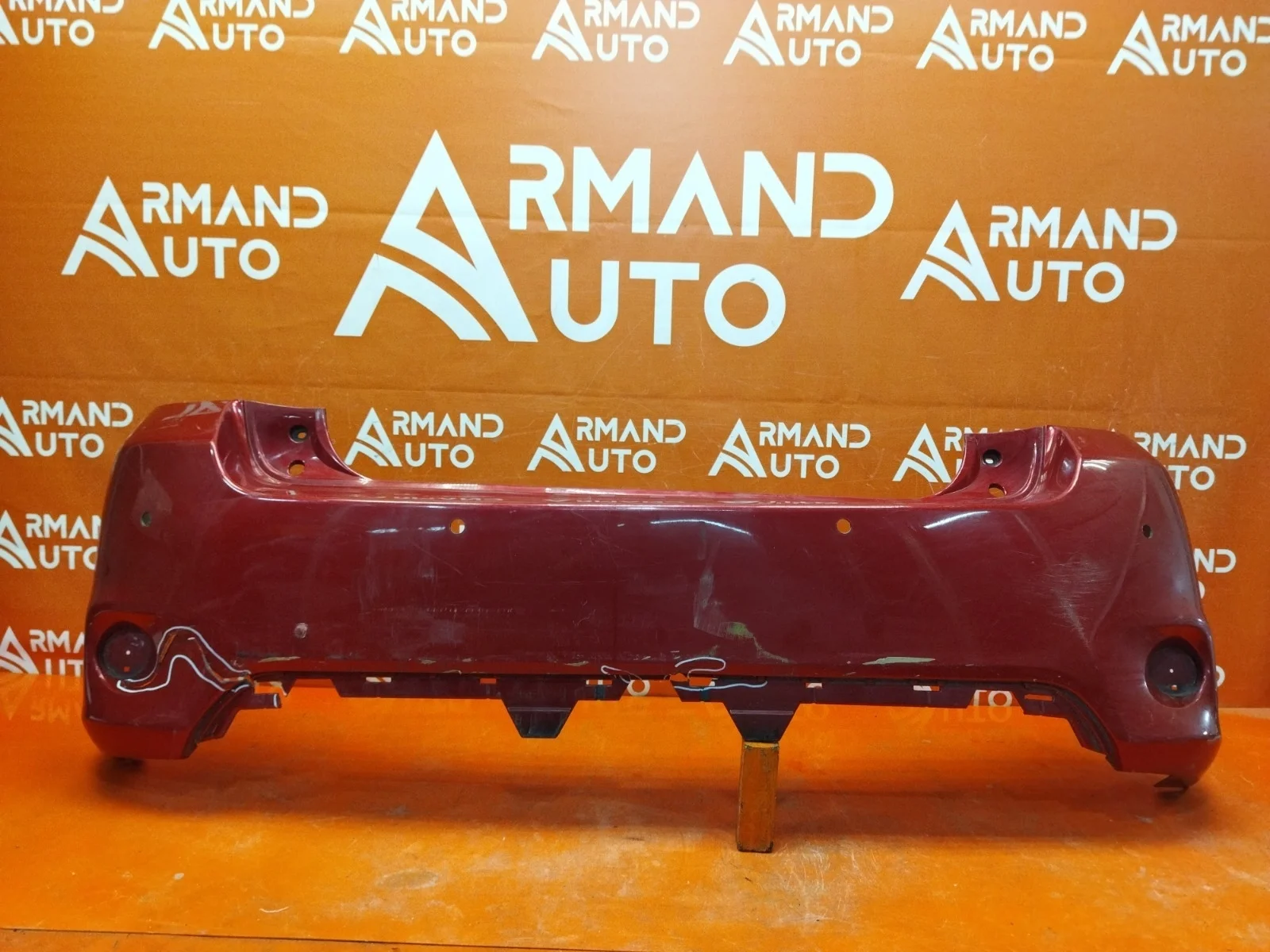 Бампер Toyota Auris 2010-2012