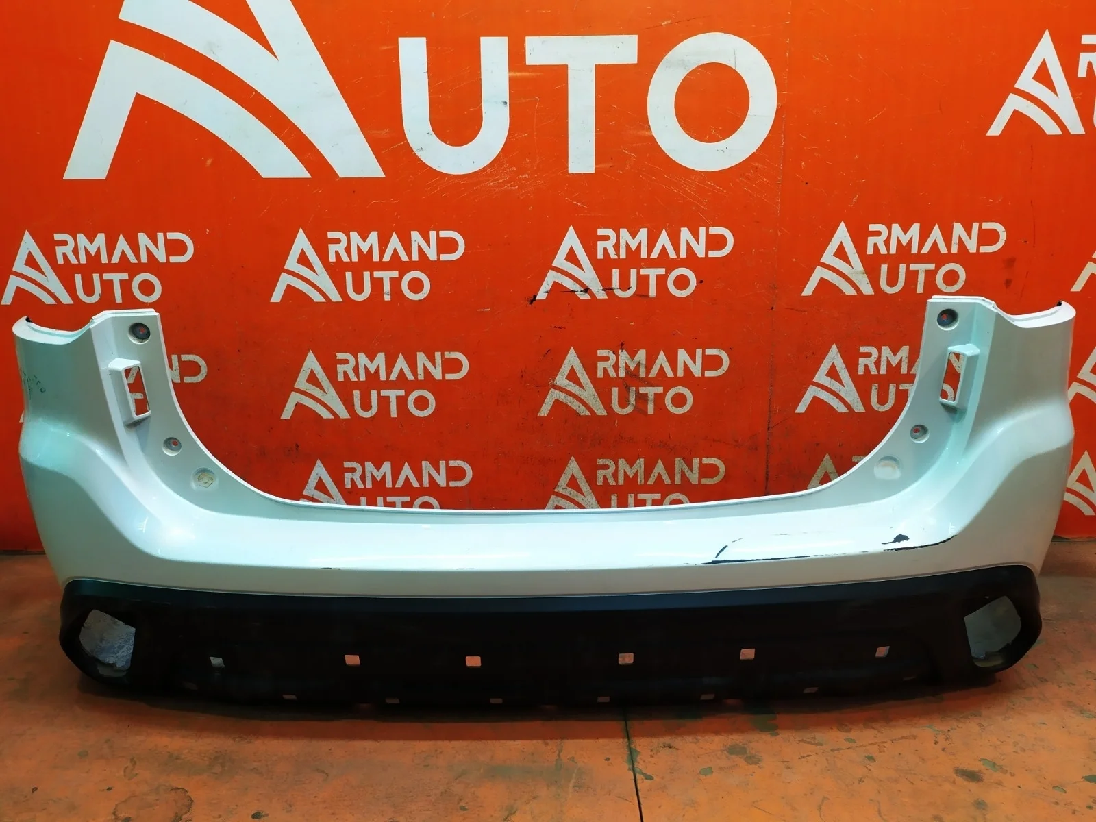 Бампер Mitsubishi Outlander 2018-нв 3