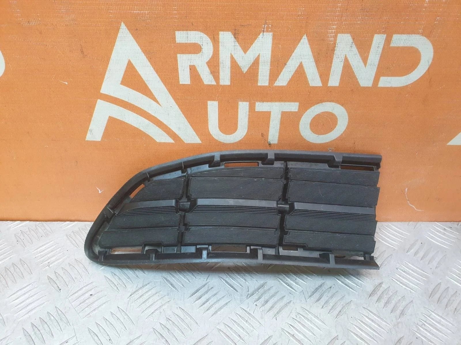 Решетка бампера Toyota RAV4 2012-2015 CA40