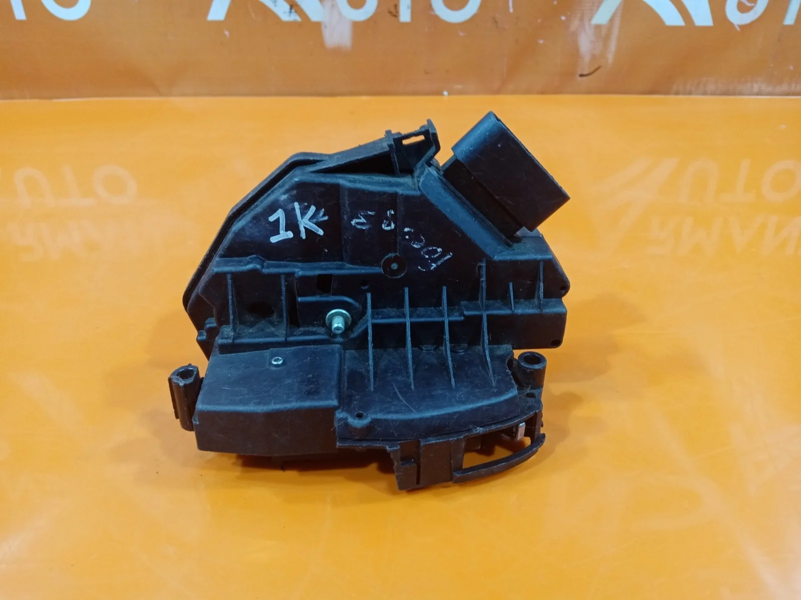 Замок двери Ford Focus 2011-2019 3