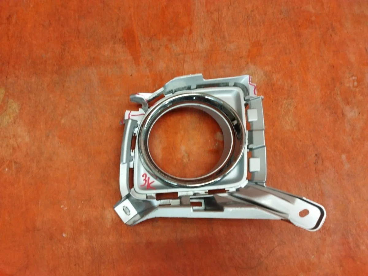 Окантовка птф Toyota Land Cruiser 2012-2015 200