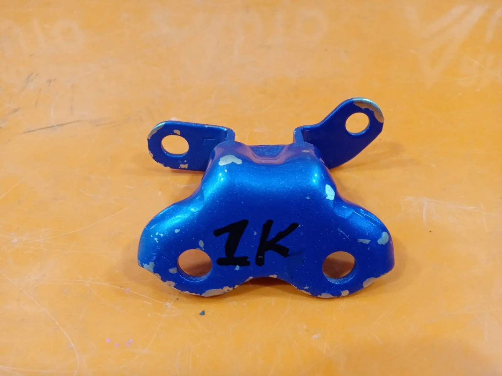 Петля двери верхняя Toyota Land Cruiser 2007-2021