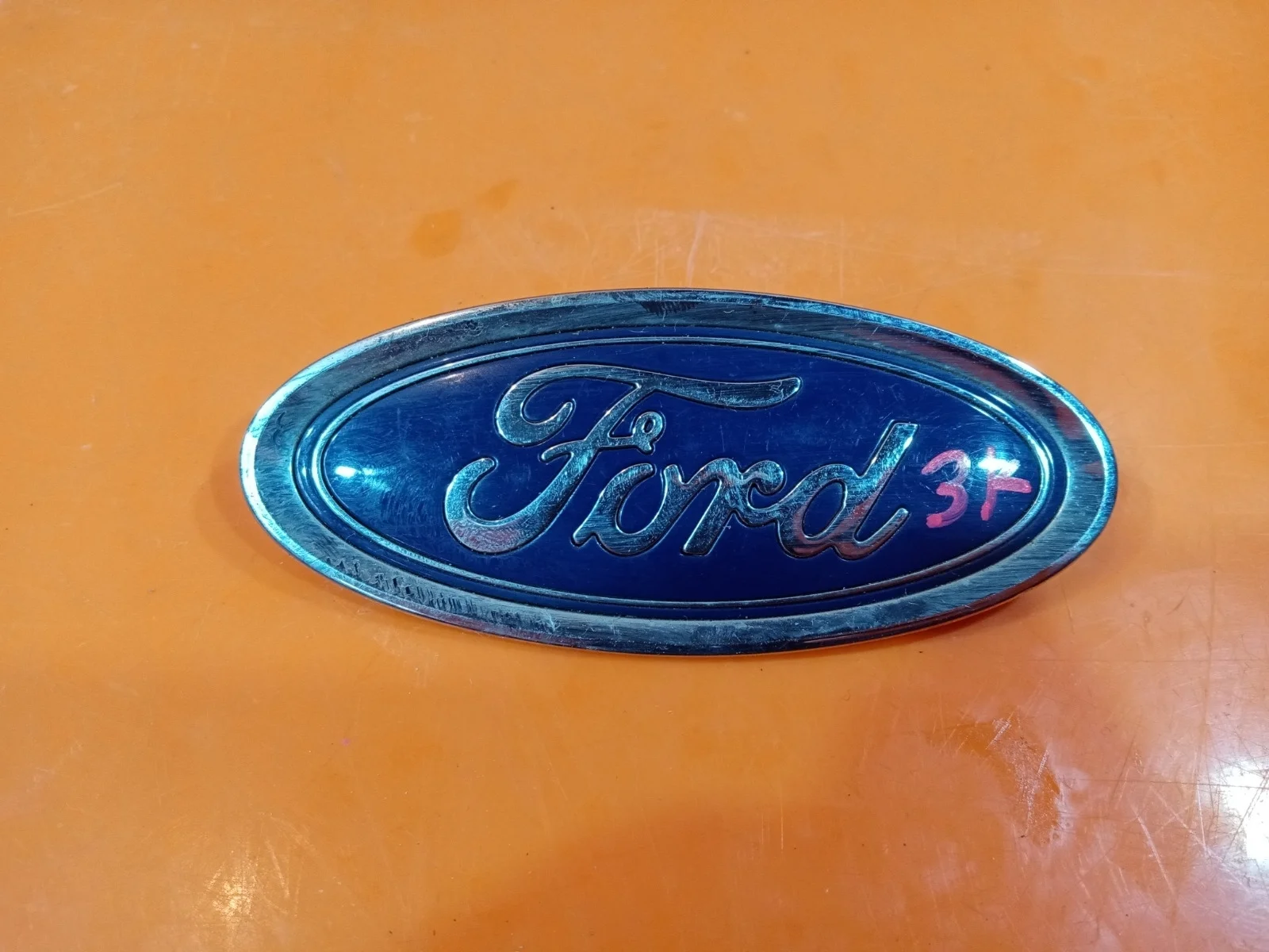 Эмблема Ford Fiesta 2012-2019 Mk6