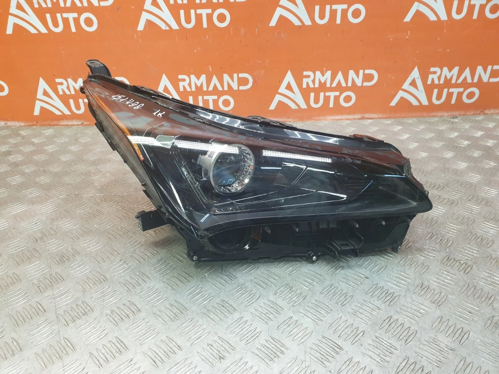 Фара Lexus NX 2017-2021