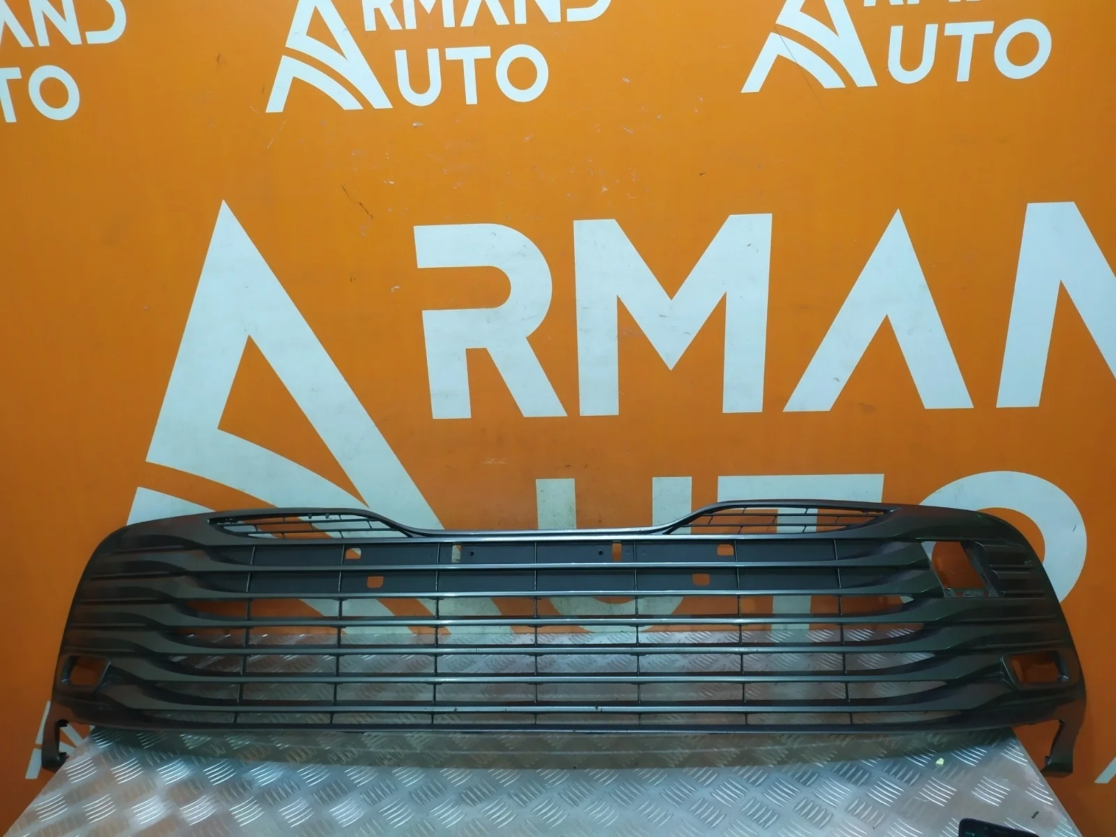 Решетка бампера Toyota Camry 2017-2021 8 XV70