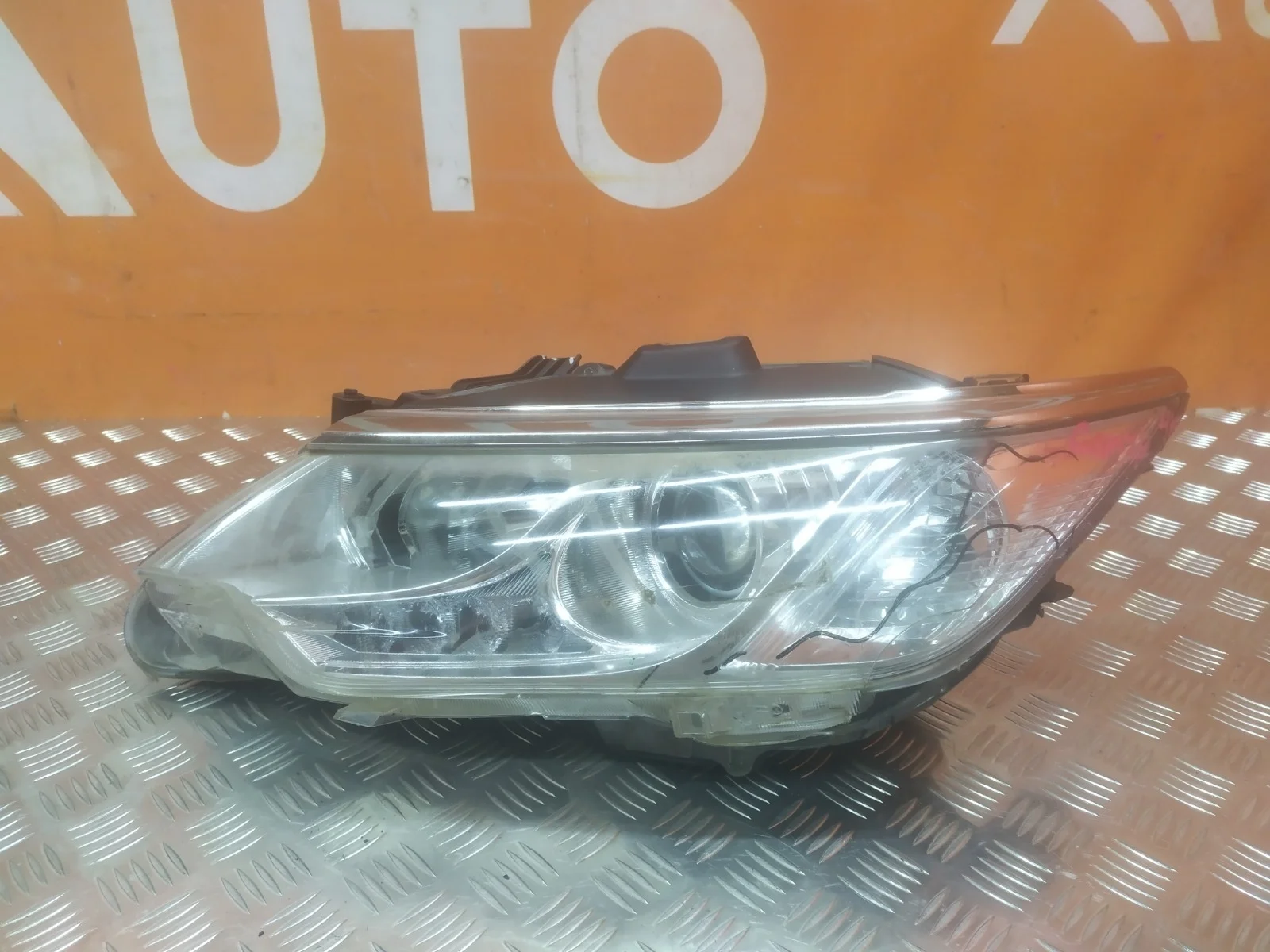 Фара Toyota Camry 2014-2017 XV50
