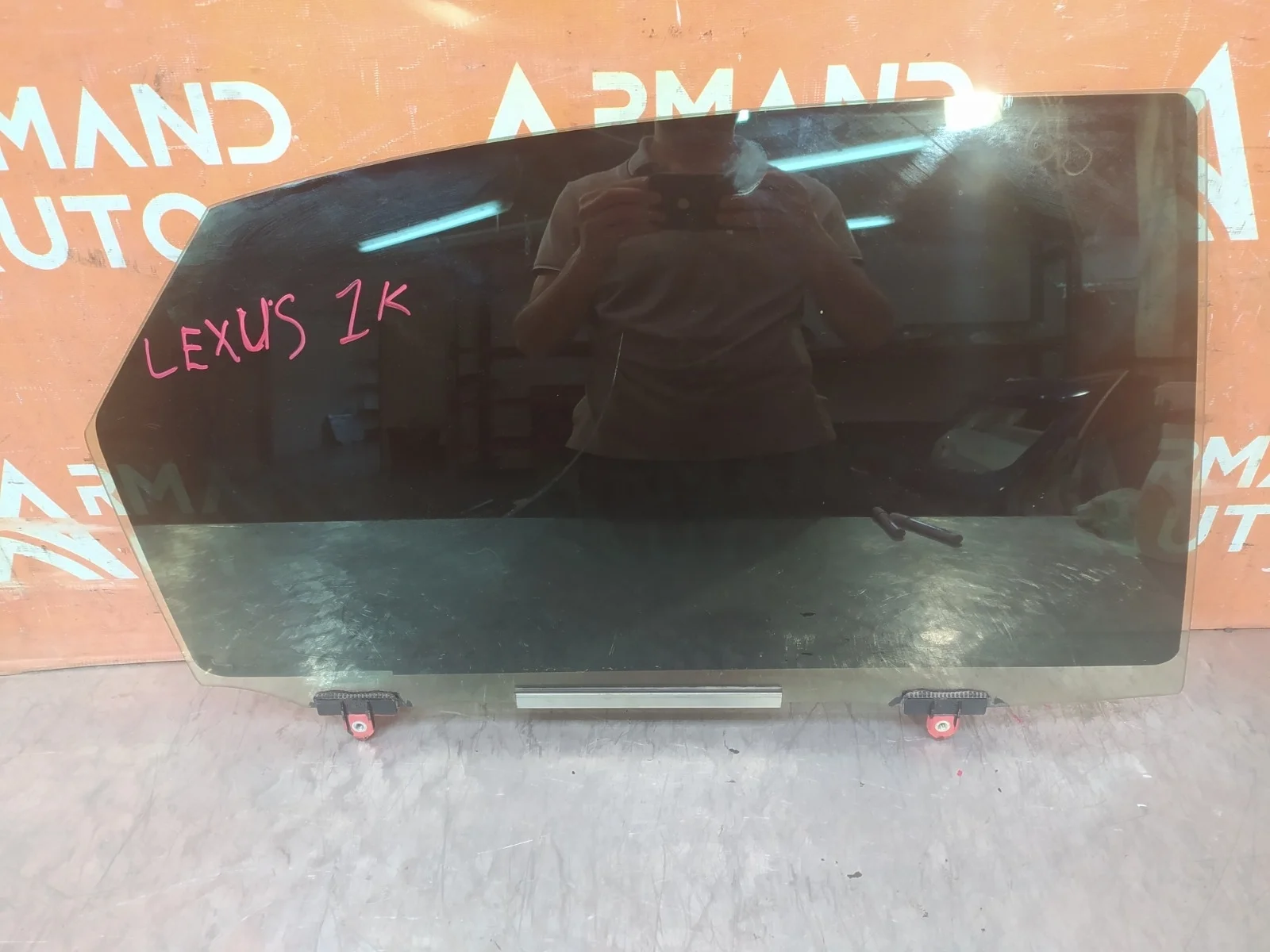 Стекло двери Lexus NX 2014-2021